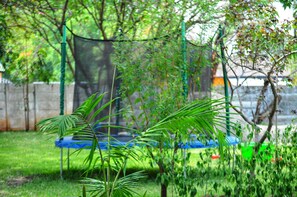 Children’s play area – outdoor