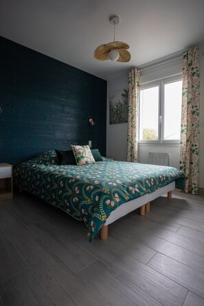 3 Schlafzimmer, Reisekinderbett, kostenloses WLAN, Bettwäsche