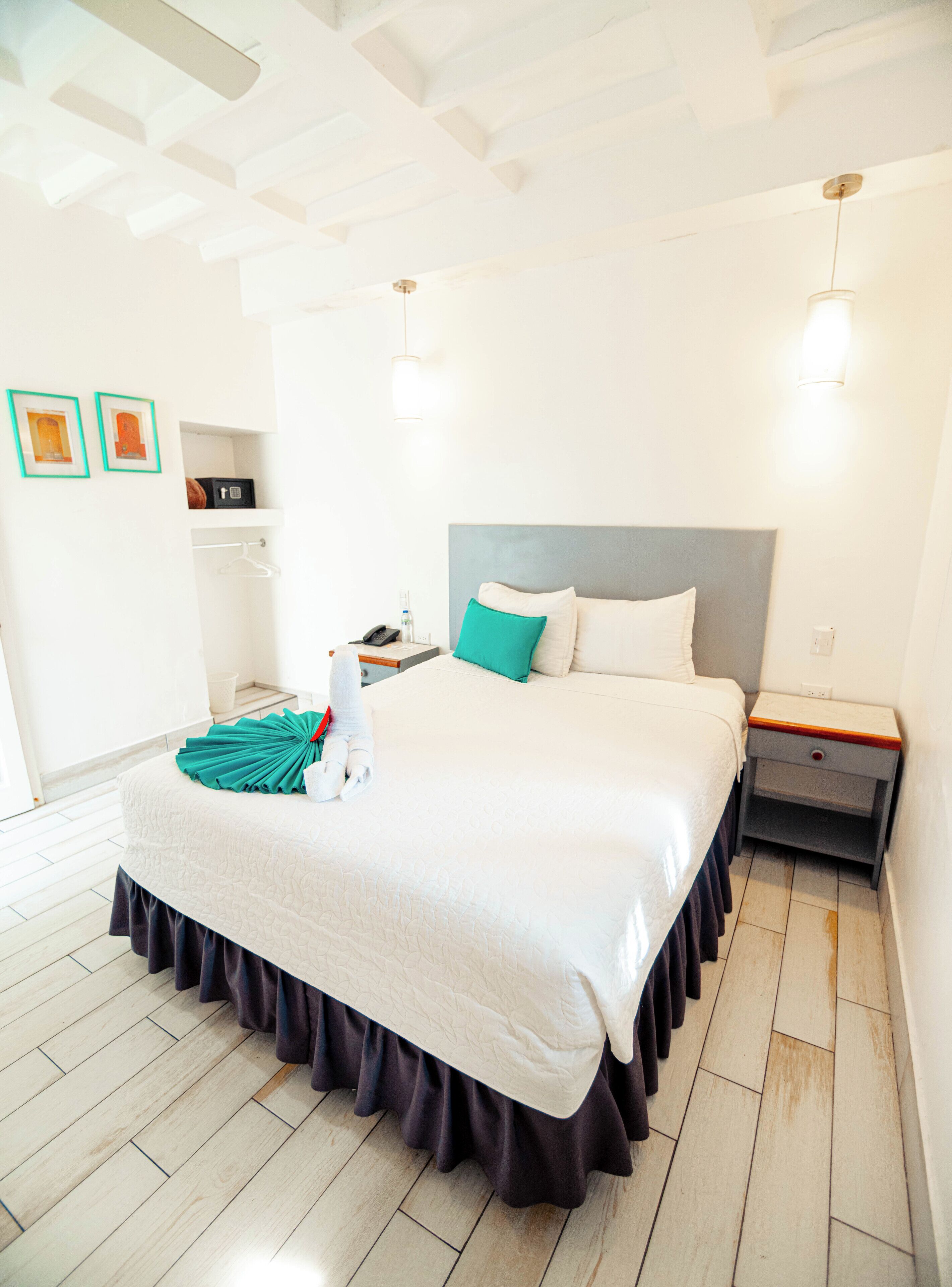 Single Room | Free WiFi, bed sheets