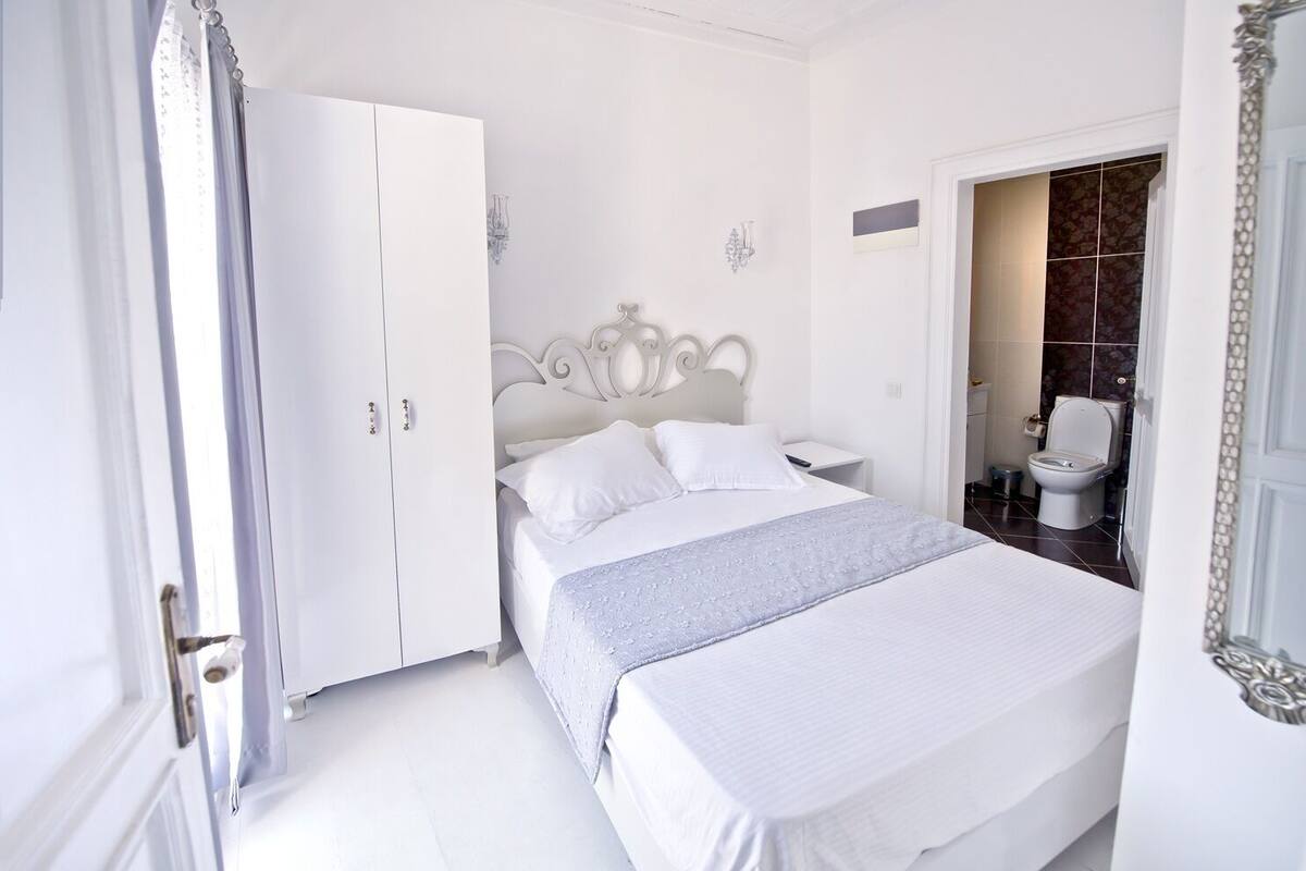 Deluxe Double Room (Eros)