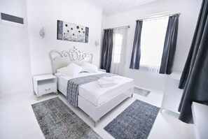 Chambre Double Deluxe (Poseidon) | Coffres-forts dans les chambres, bureau, Wi-Fi gratuit