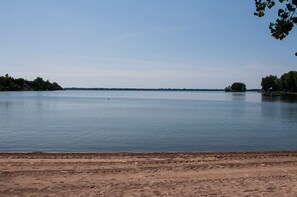 Lake - Great Blue Resorts - Cherry Beach Resort (Prince Edward)