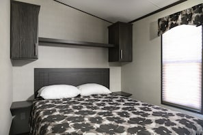 Standard Cottage, Multiple Bedrooms | 2 bilik tidur, dihias secara berasingan