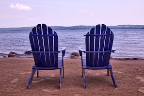 On the beach, kayaking, motor boating, rowing - Bellmere Winds Golf Resort (Otonabee-South Monaghan)