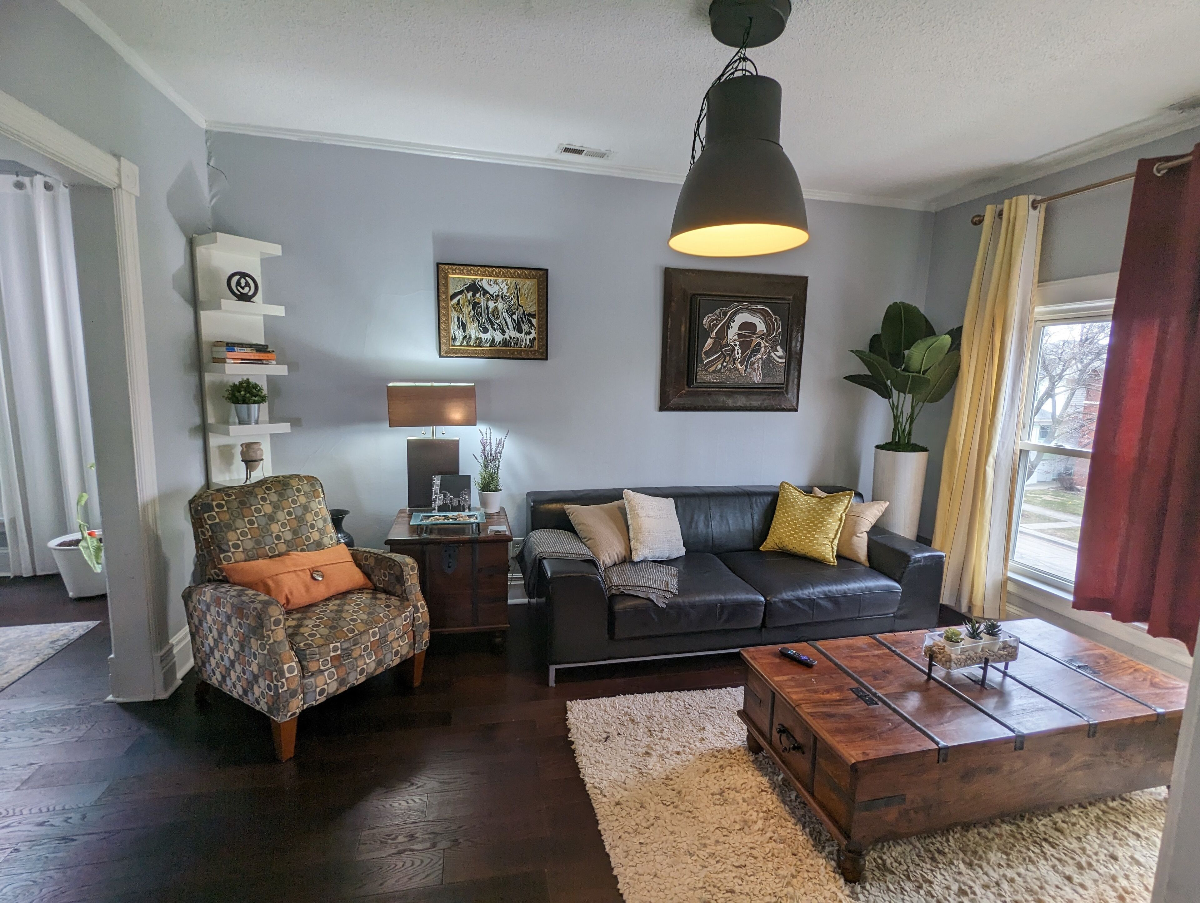 Cozy, Comfortable and Convenient apartment. Close to everything!