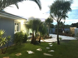 Property grounds - House on the edge of the Arcachon basin Garden heated swimming pool & clim (La Teste-de-Buch)