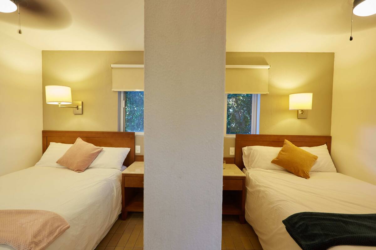 Quadruple Room (Room 5) | Desk, laptop workspace, iron/ironing board (on request), WiFi (free)