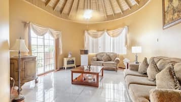 Smart-tv, videospelletjes, een dvd-speler en boeken