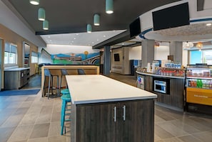 Reception - Tru by Hilton Knoxville West Turkey Creek (Knoxville)