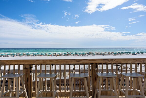 Property grounds - 3rd Floor Condo with Stunning Views and Wrap Around Balcony (Destin)