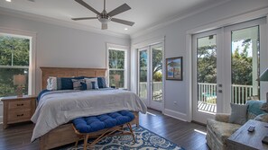 3 bedrooms, desk, iron/ironing board, free WiFi