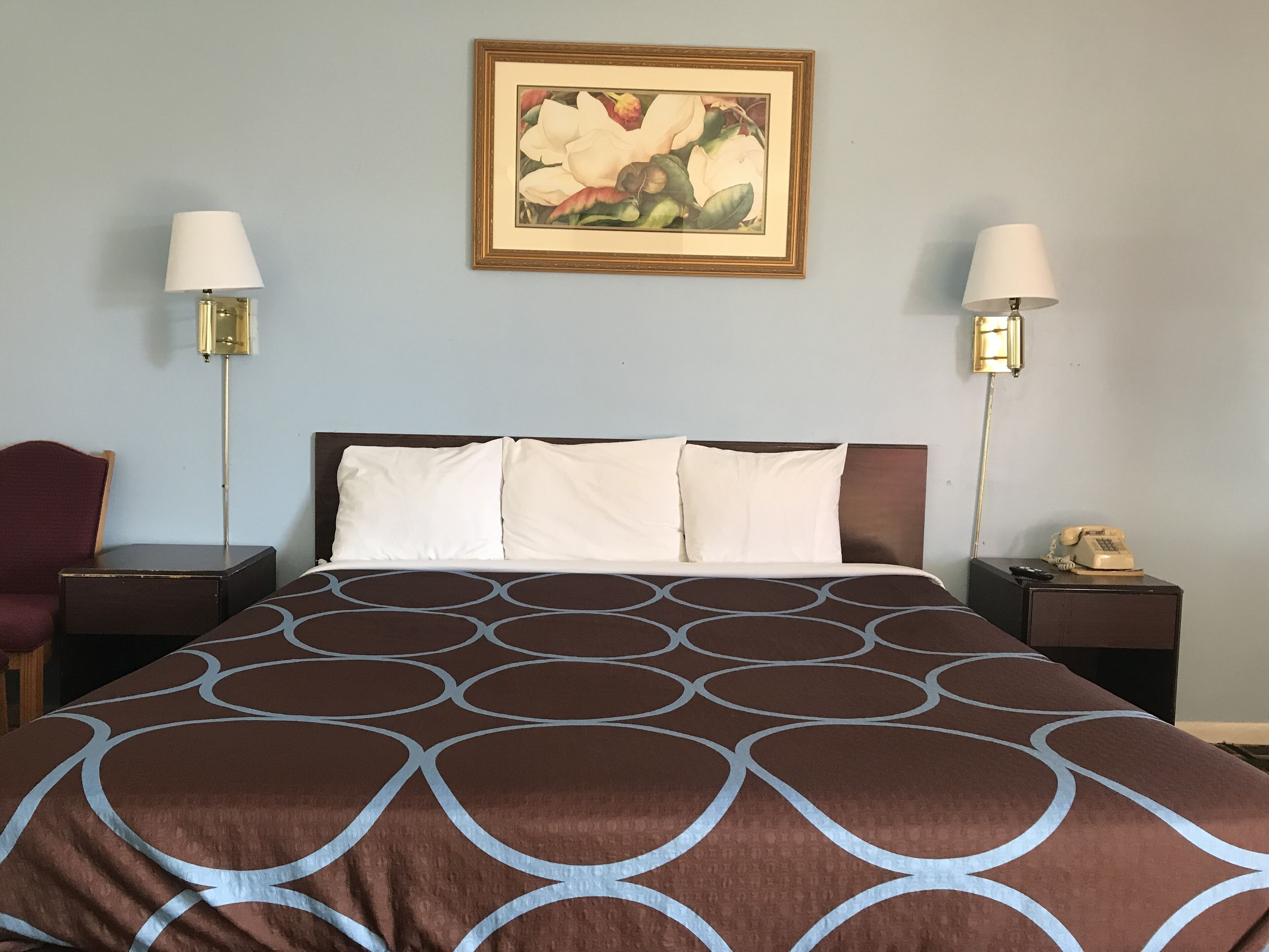 Desk, laptop workspace, free WiFi