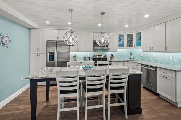 Fridge, microwave, oven, stovetop - Newly Renovated Dock View 2 bed, 2 bath at Sanibel Moorings #1641 (Sanibel)