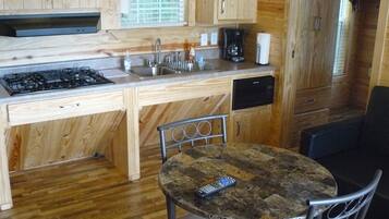 Deluxe Cabin, Accessible | Private kitchen
