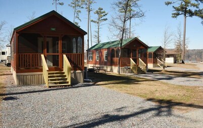 Lake Guntersville State Park RRM Cabins