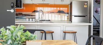Apartment 1 - Luxury Apartment & Rooms - Free Wifi - Close To Beach