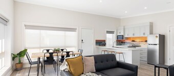 Apartment 1 - Luxury Apartment & Rooms - Free Wifi - Close To Beach