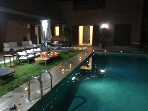 Piscine extérieure, piscine chauffée