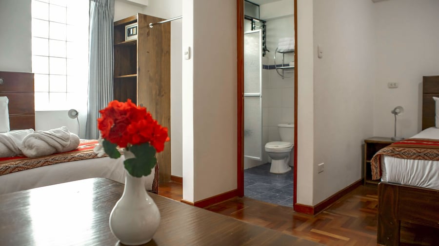 Hotel Del Prado Hometown