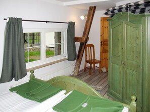 2 soverom, reiseseng for barn, wi-fi (inkludert) og sengetøy