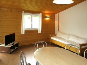 Interior - Cosy apartment in villa for 6 people with pool, WIFI, TV, terrace and pets allowed (Beynat)