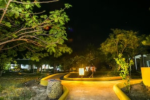 Exterior - Zanzi Rest bungalows (Kidoti)