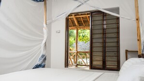 Unclassified image, 3 of 78, button - Zanzi Rest bungalows (Kidoti)
