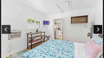 1 slaapkamer, een strijkplank/strijkijzer, wifi, beddengoed