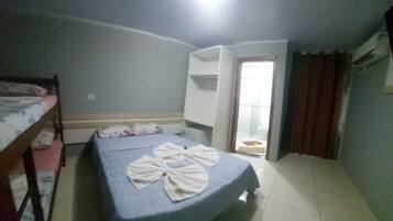 Chambre Quadruple | Minibar, chambres insonorisées, Wi-Fi gratuit, draps fournis