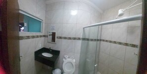 Shower, bidet, towels