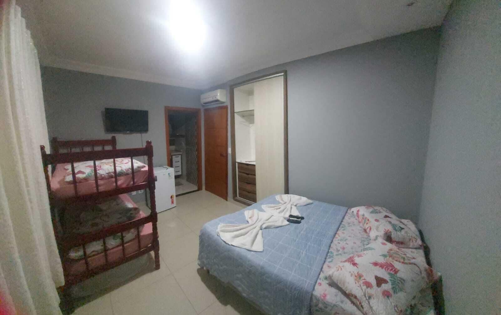 Een minibar, geluiddichte muren, gratis wifi, beddengoed