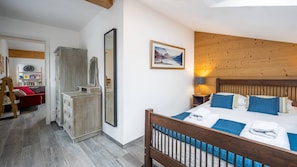 4 chambres, fer et planche Ă repasser, Wi-Fi, draps fournis