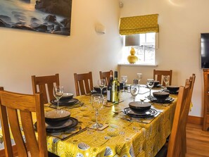 Dining - 3 bedroom accommodation in Buryas Bridge, near Penzance (Buryas Bridge, near Penzance)