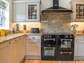 Dishwasher, high chair - 3 bedroom accommodation in Buryas Bridge, near Penzance (Buryas Bridge, near Penzance)