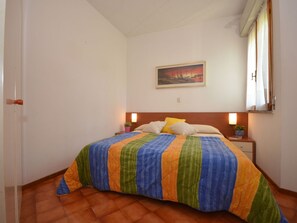 3 Schlafzimmer, Reisekinderbett, Bettwäsche