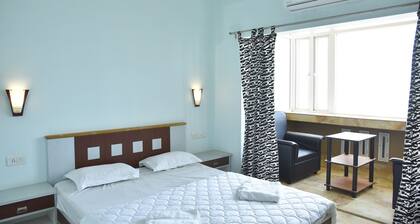 Cherai Blue Lagoons Villa, Natural pool,Pond,Lake side, Outdoor sports area