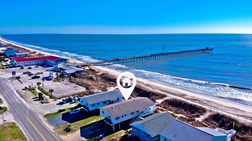 Casa recientemente remodelada frente al mar por Pier