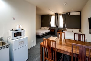 Quarto duplo luxo, para não fumantes (check-in is not available after 11PM) | Cofres nos quartos, Wi-Fi de cortesia, roupa de cama