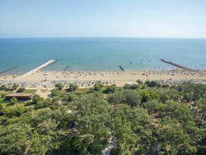Beach - Cosy apartment for 6 guests with A/C, WIFI, TV and balcony (Caorle)