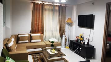 Kondominium Keluarga, 1 kamar tidur | 1 kamar tidur, meja kerja, Wi-Fi gratis, dan seprai linen