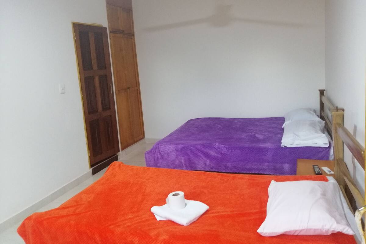 Premium bedding, down duvets, iron/ironing board, free WiFi