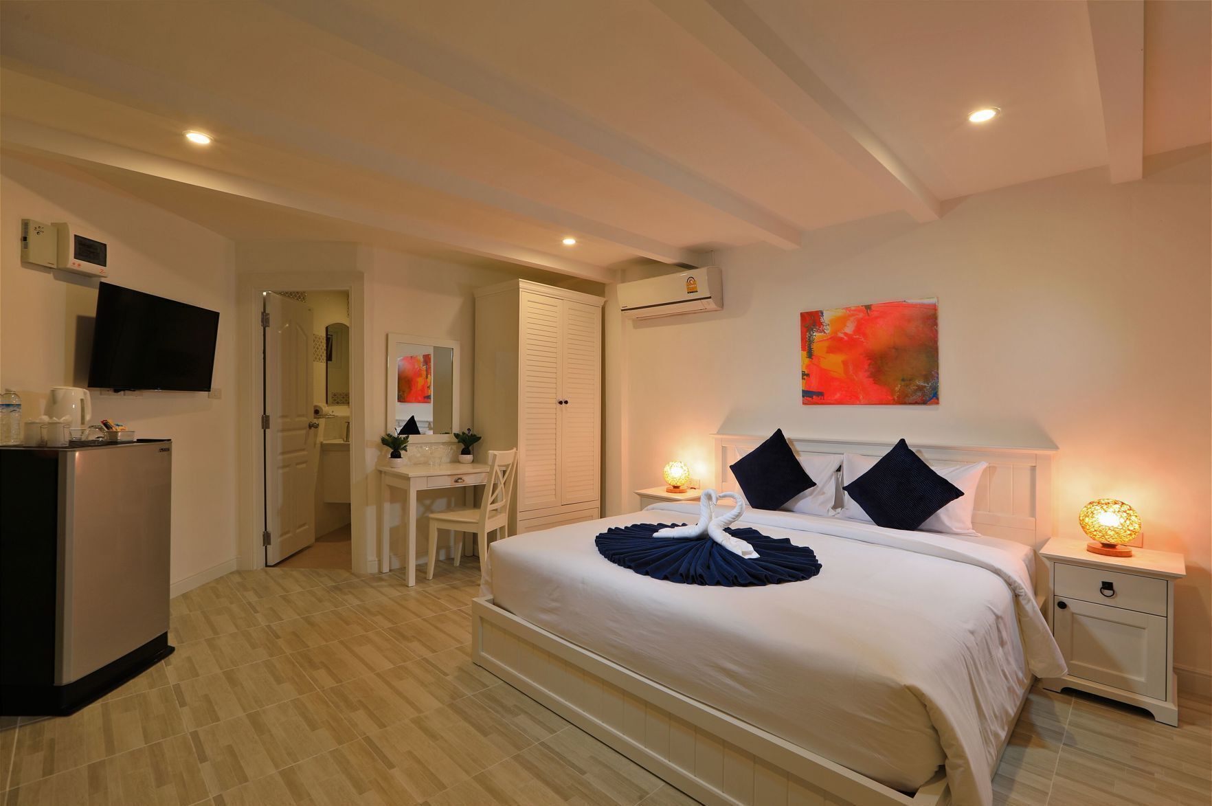 In-room safe, individually decorated, individually furnished, desk