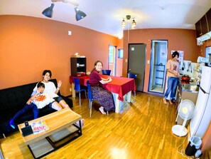 Max Occupancy 6 People, Non Smoking | 3 bedrooms, free WiFi - Guesthouse LuLuLu Atago (Kochi)