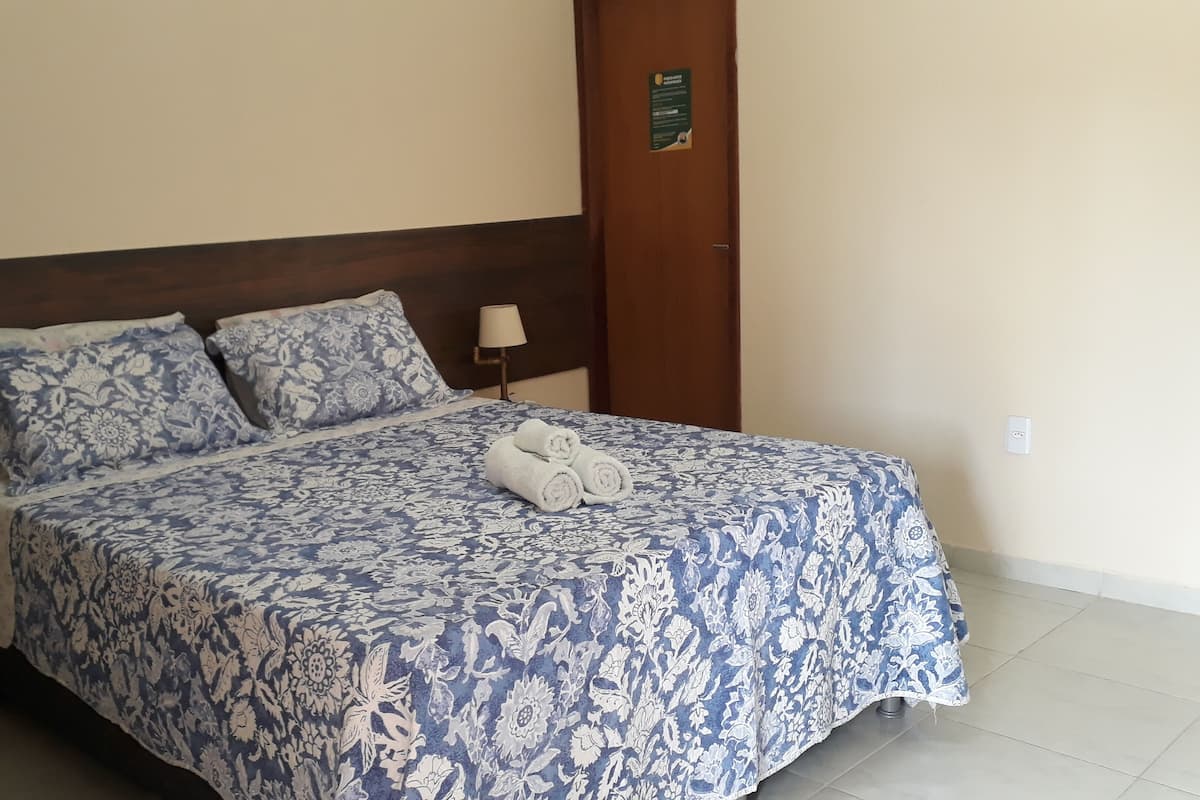 Standard Double Room | Minibar, free WiFi, bed sheets, wheelchair access