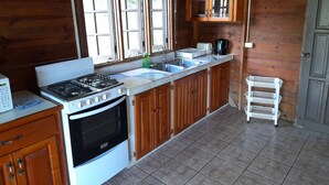 茶具/咖啡用具、冰箱、微波炉、烤箱