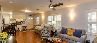 The Texas Bluebonnet - Garden and Spa w/ Fast Wi-Fi and Free Parking