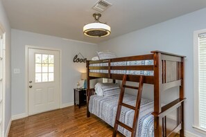3 Schlafzimmer, Bügeleisen/Bügelbrett, kostenloses WLAN, Bettwäsche
