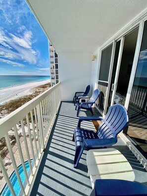 Property grounds - Premium Beach front Retreat 3 Pools, Tennis, WiFi & Tiki Bar, Free parking  ⛱️ (Destin)