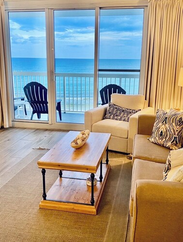 Magnifique condo en bord de mer. Unité 709. Entièrement rénové en janvier 2020!