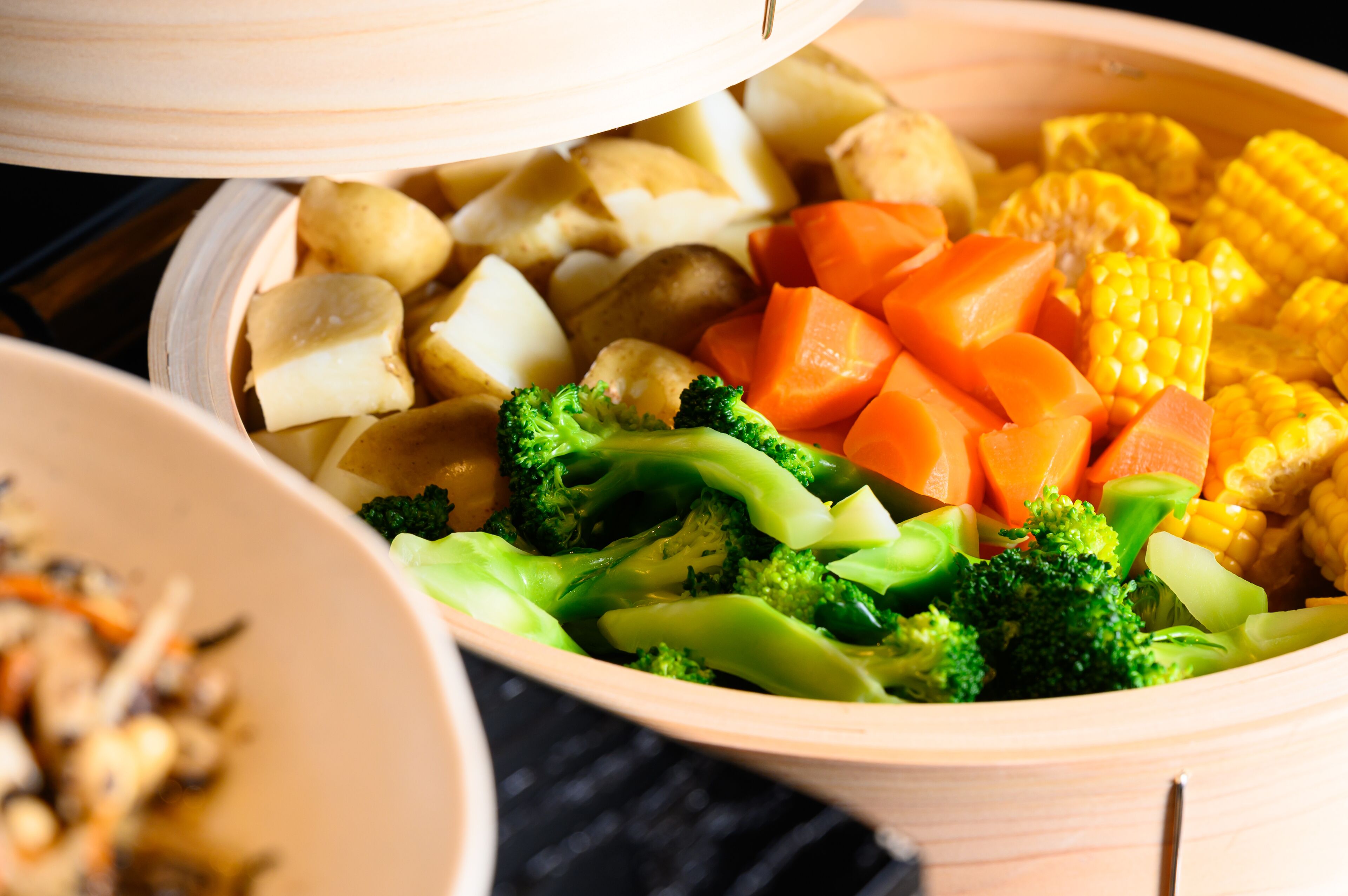 daily buffet breakfast (jpy 2500 per person)